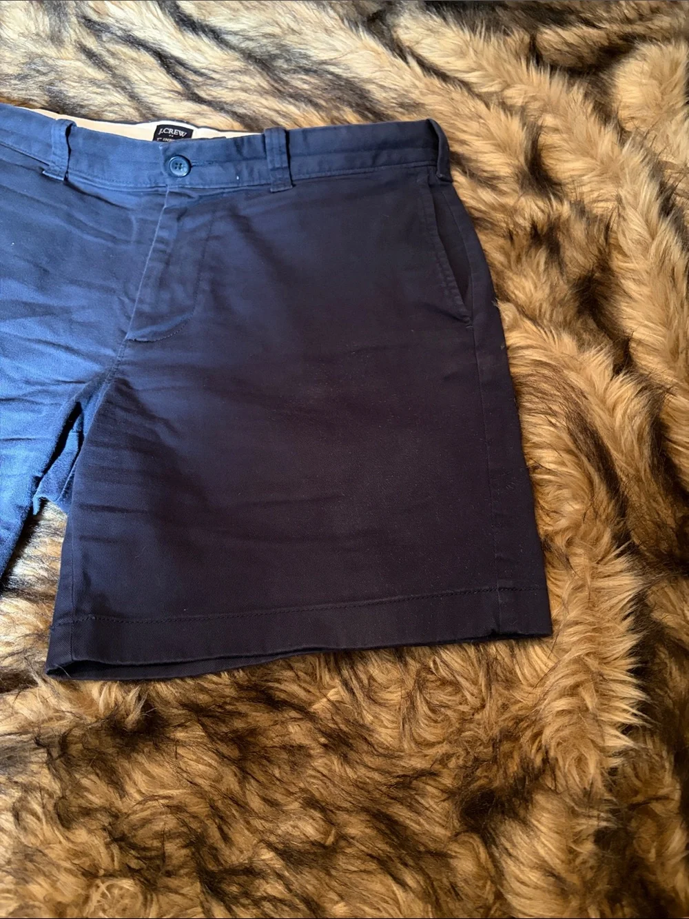 J. Crew Men’s Navy Flat-Front 7” Inseam Shorts Size 34